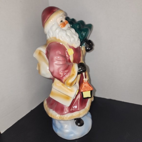 Santa Figurine Holding Lantern & Christmas Tree Vintage - Picture 5 of 10